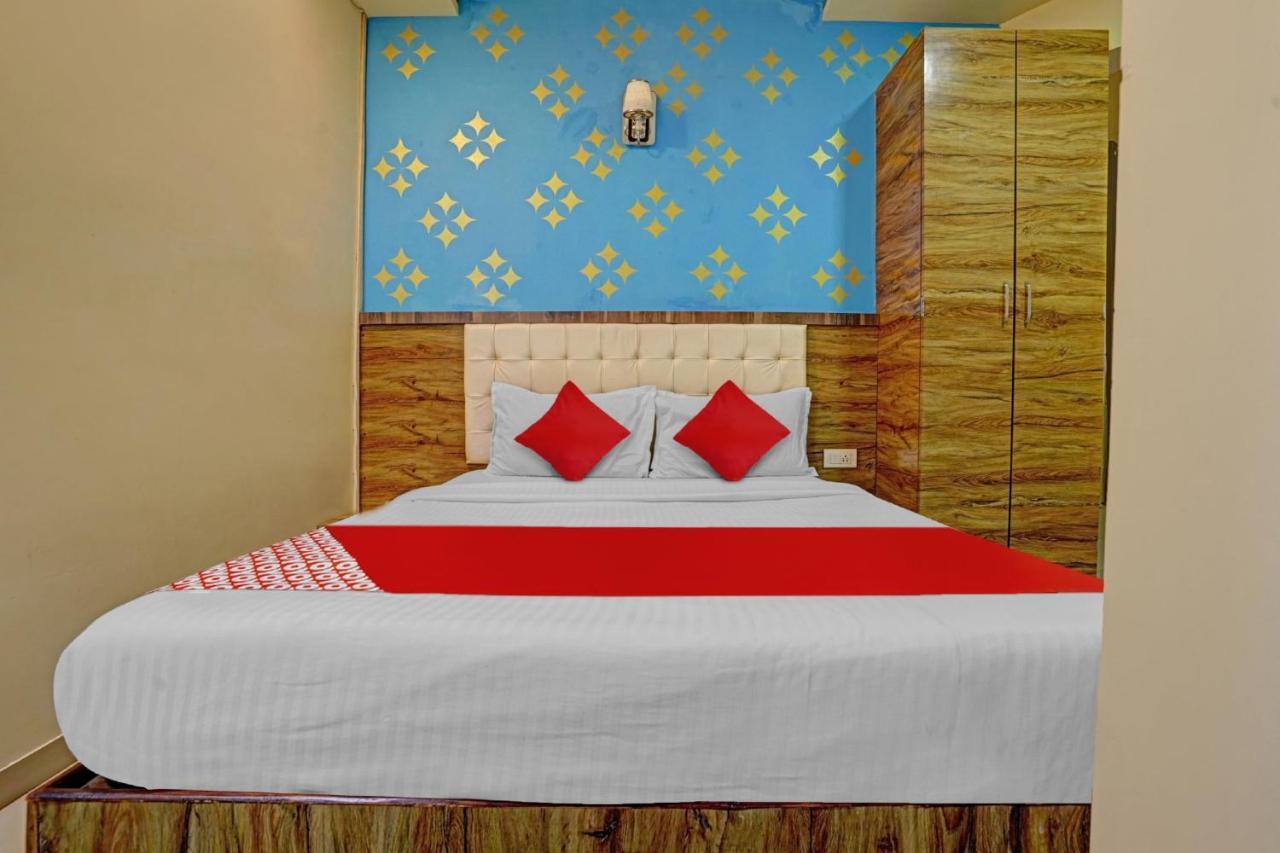 Pop 81030D Hotel Crystal Park Jogeshwari Mumbai Exterior photo