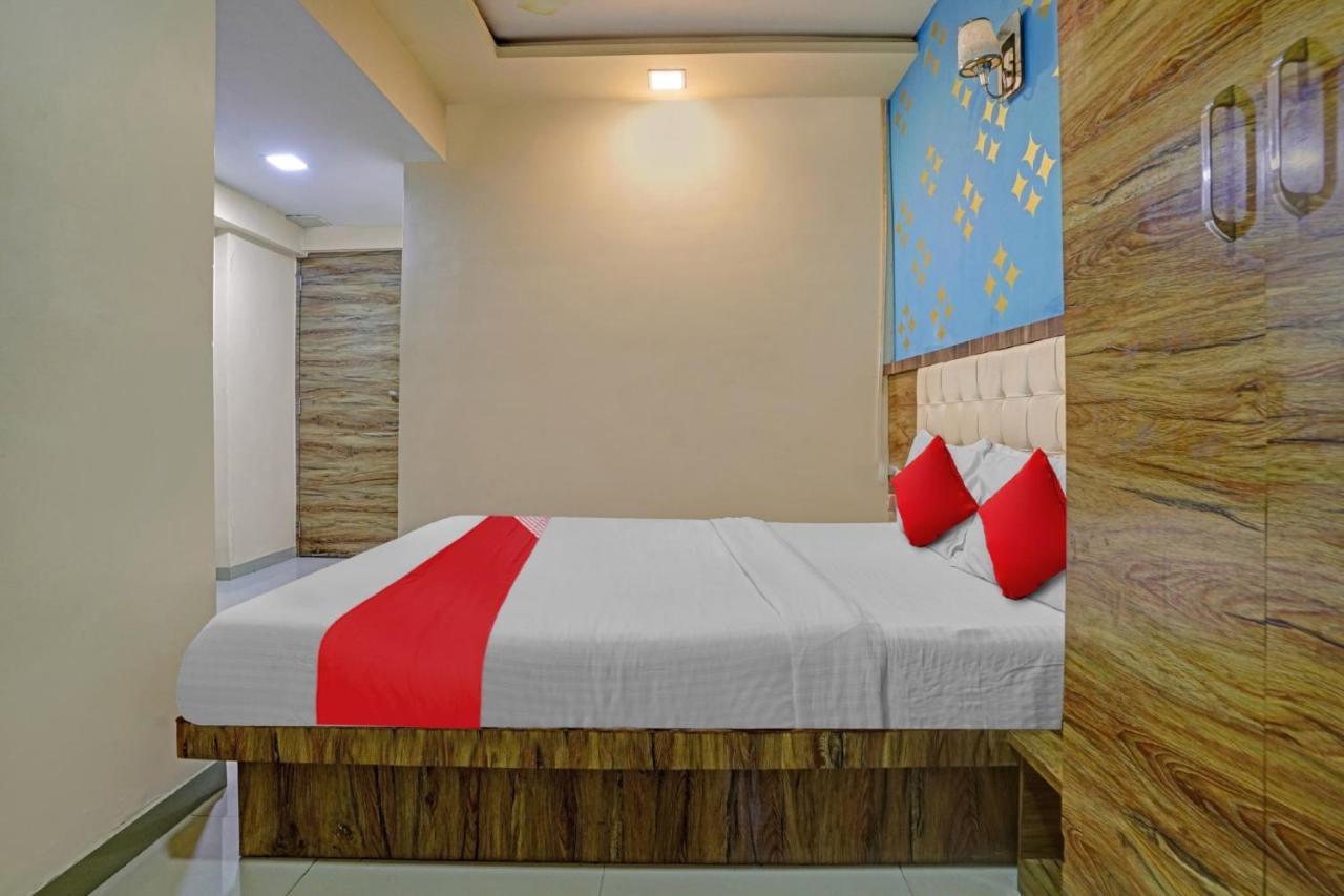 Pop 81030D Hotel Crystal Park Jogeshwari Mumbai Exterior photo